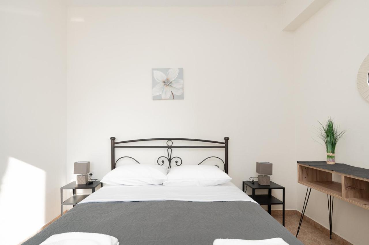 Mtc-Sfs Apartment By The Sea And Airport Πόρτο Ράφτη Εξωτερικό φωτογραφία